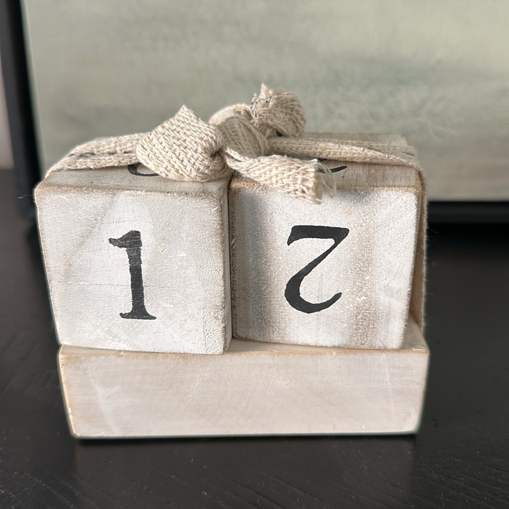 Mr and Mrs wedding countdown cubes engagement gift bridal shower bachelorette - Picture 5 of 6